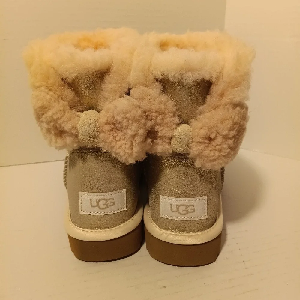 UGG Mini Bailey Bow II Metallic Women 6 Gold Shimmer Sheepskin Boot 1112090